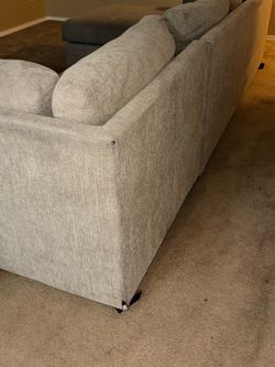 BEAUTIFUL OVERSIZED L-SHAPED SECTIONAL — MUST GO! 🛋️