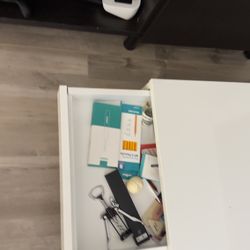 IKEA TOFTERYD Gloss‑White Coffee Table – needs minor fix – $75 CASH