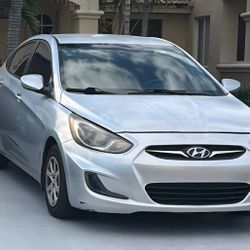 2012 Hyundai Accent