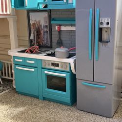 Play Kitchen (2ft X 2Ft)