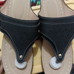 NEW! Black Summer Sandals Sz 10 & 10.5