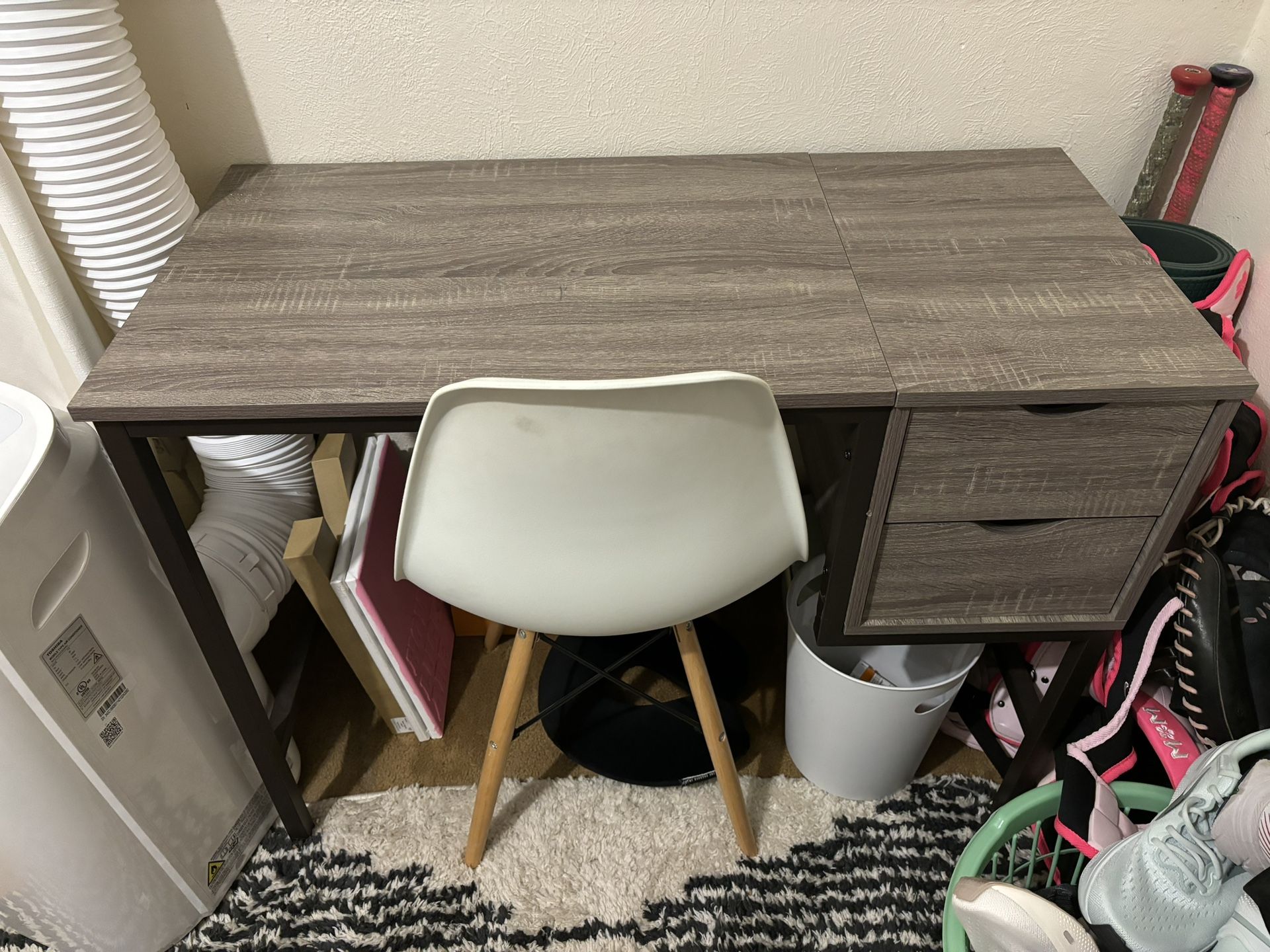 Desk And Chair