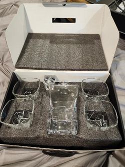 LUXULISH Premium Whiskey Decanter & Glass Set (NEW)