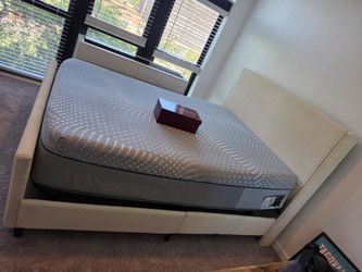 14 inch Sealy Hybrid Queen Mattress