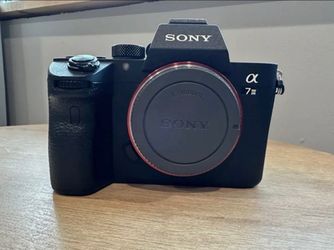 Sony Alpha A7III Mirrorless 4k Digital Camera 2 Lenses Included SHIPPING ONLY