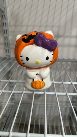 Hello Kitty Treat Or Treat