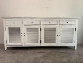 Extra Large Coastal White 8-Drawer Dresser / Sideboard – 93.5" – $250 OBO