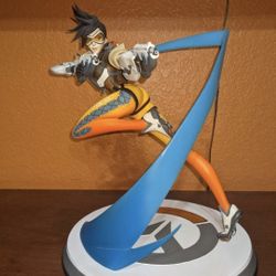 Overwatch Tracer Statue