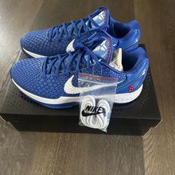 Kobe 6 Dodgers  Size 10.5