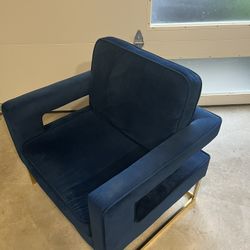Accent Club Chair Must Go!