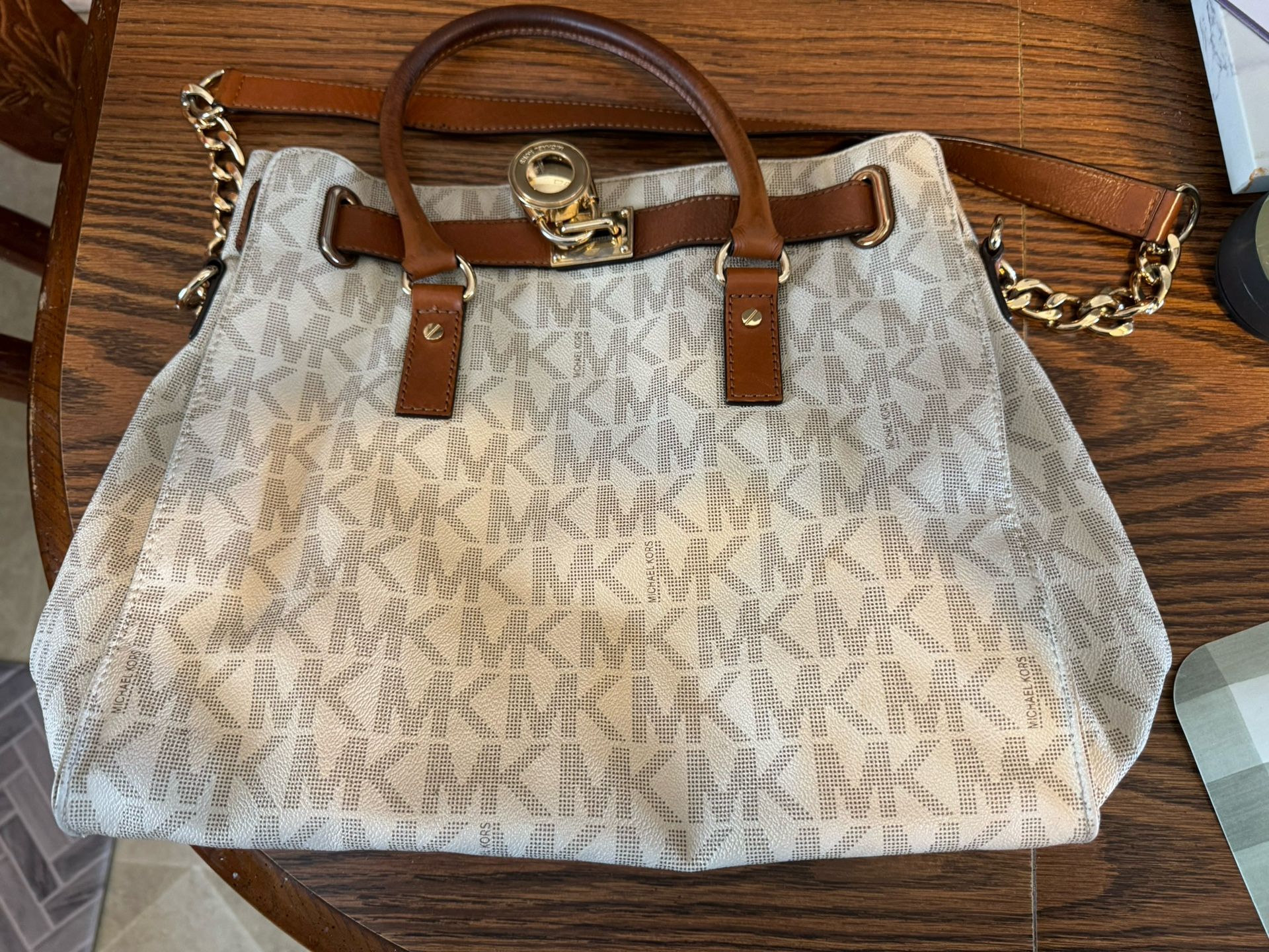 Michael kors purse