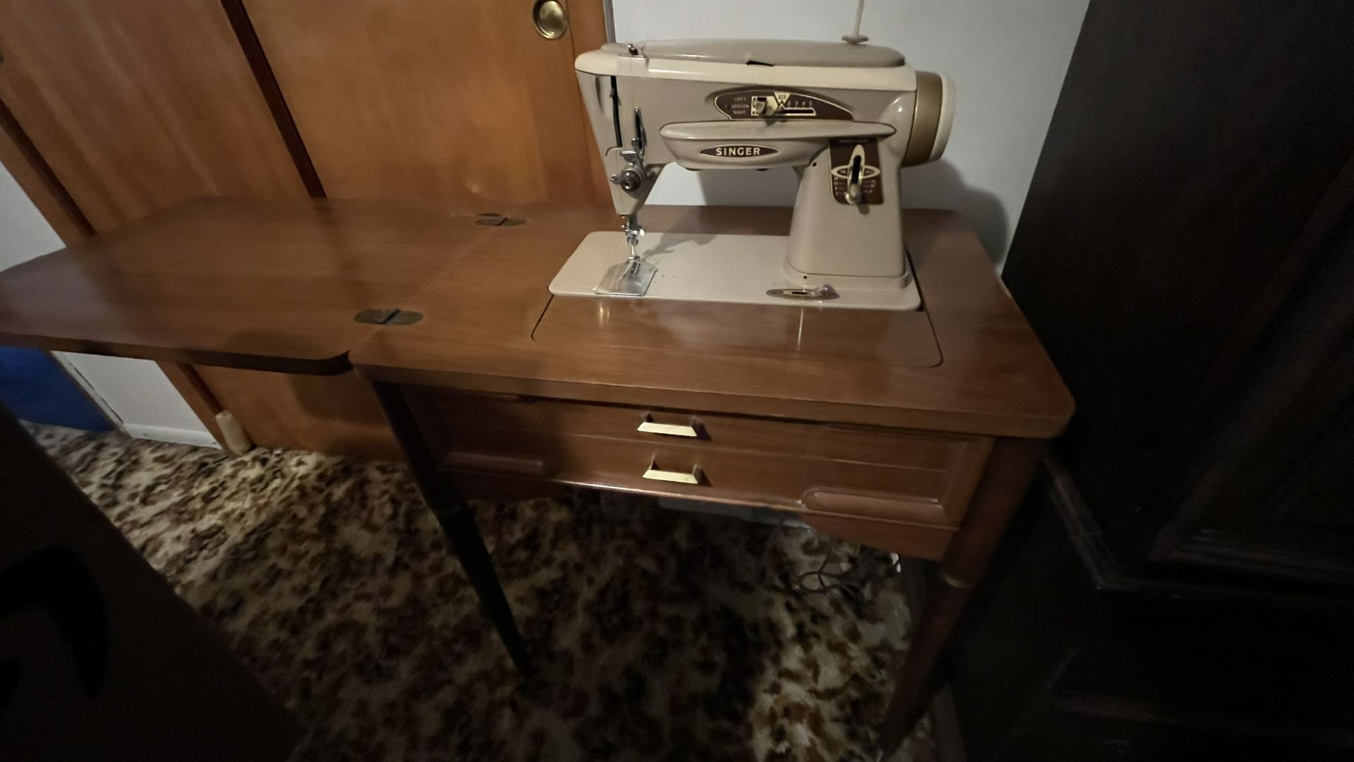 Vintage antique singer, sewing machine and table