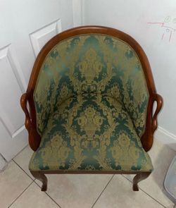 Elegant Vintage Upholstered Accent Barrel Chair – Solid Wood Frame
