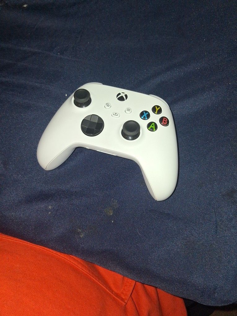 Standard Xbox Controller