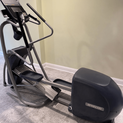 2017 Precor EFX Elliptical – Like New, Heart Rate Monitoring - Gates Mills, OH