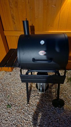 Char grill Wrangler grill and smoker