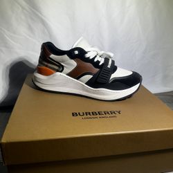 Burberry Sneakers 9-9.5
