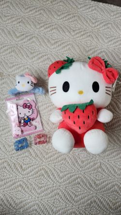 HELLO KITTY BUNDLE PLUSH AND HAIR CLIPS