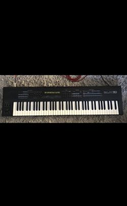 Roland JV-90 synthesizer keyboard