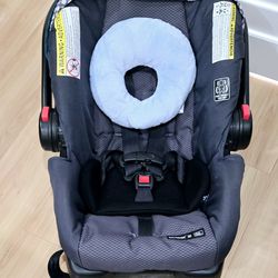 Graco Baby Car Seat Newborn Insert with Base