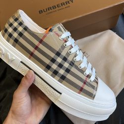 Burberry Shoes 