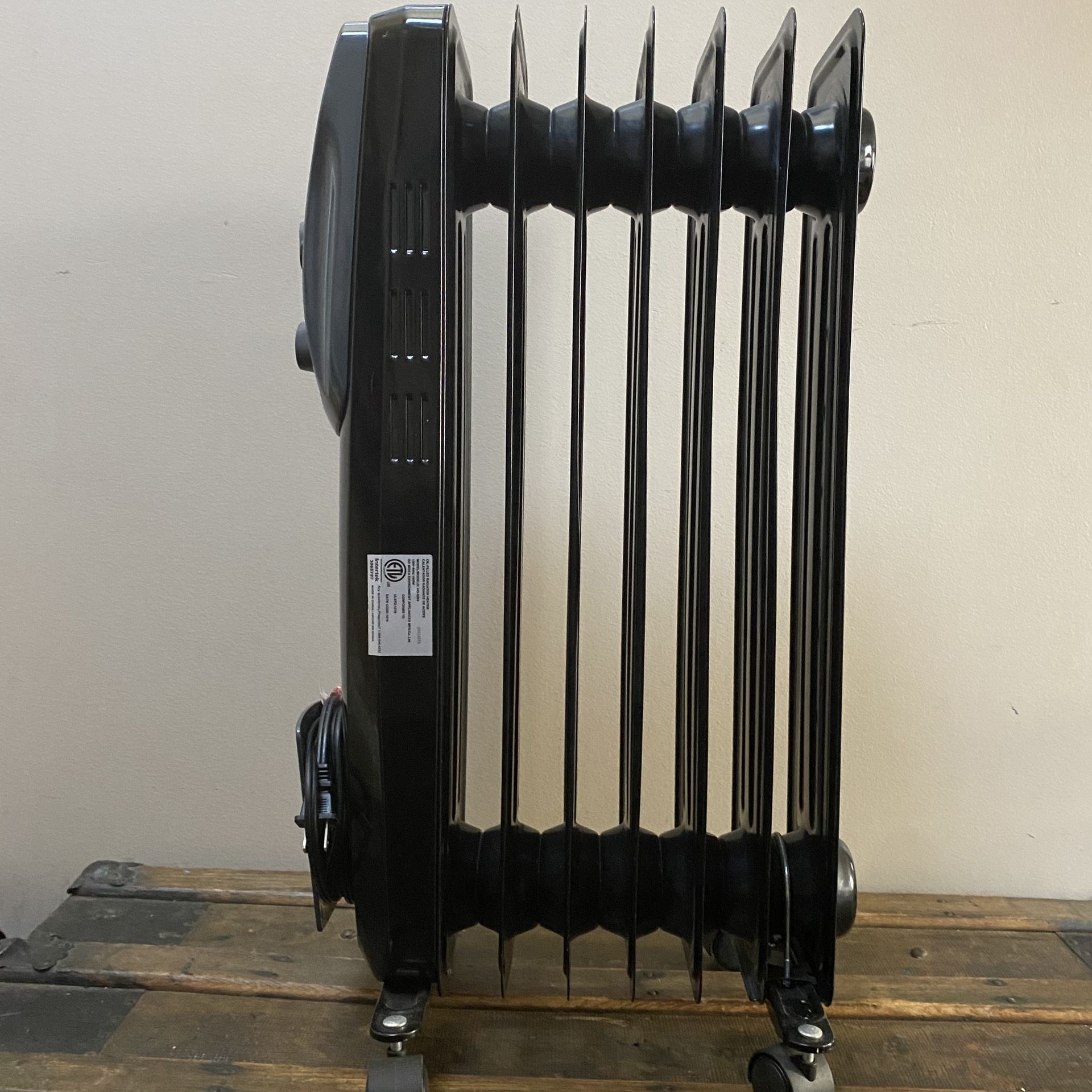 PELONIS Black Radiator Heater 