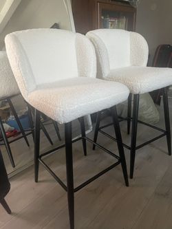 Bar chairs (2)w