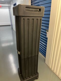 Adjustable Travel Case / Road Case / Trade show case w/ wheels