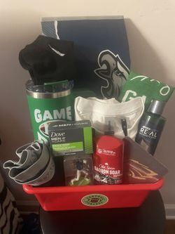 Men’s Eagles Gift Basket 