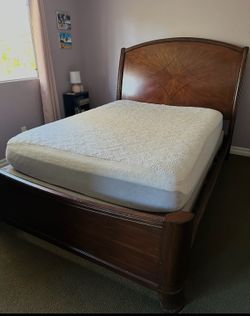 Headboard queen