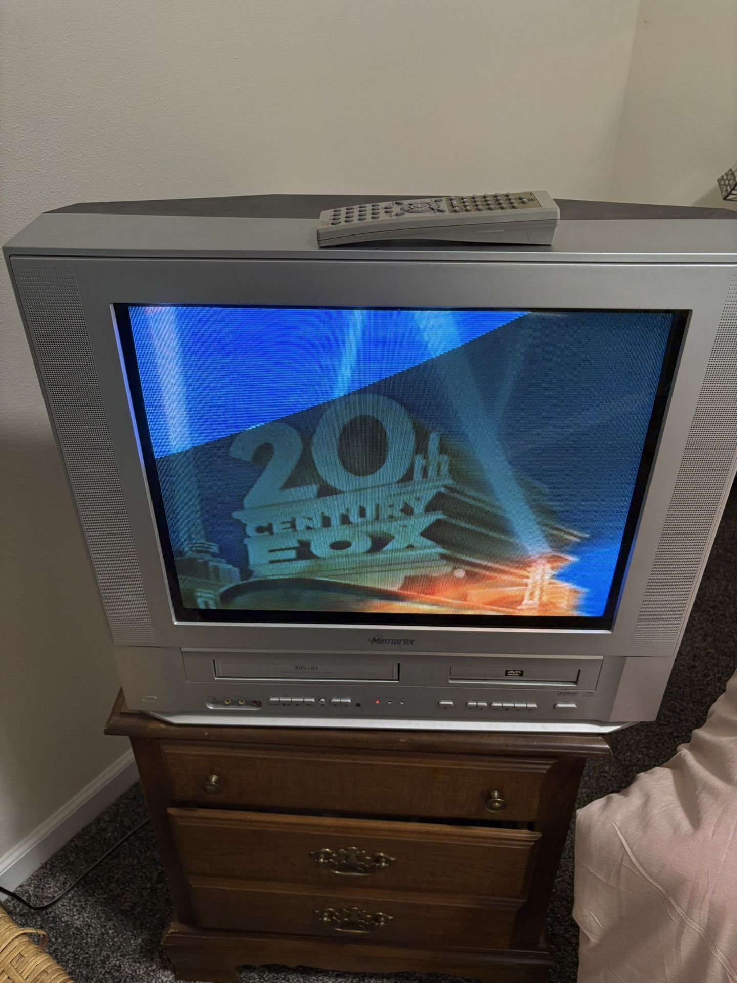 Memorex VHS DVD Combo TV Works Great Plus Movies, Case, Rewinder