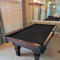 Traditional Pool Table 