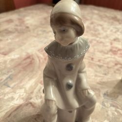 Lladro Statue Of Boy Jester Sitting On Domino