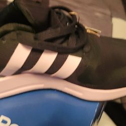 Adidas  Nike  Puma  Air Max Nike 