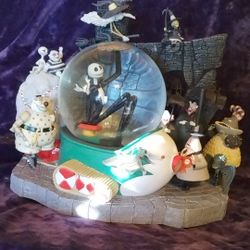 Nightmare Before Christmas Snowglobe