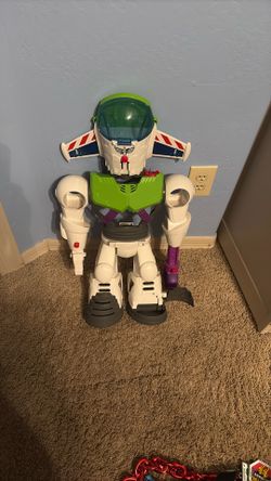 Imaginext Toy and 3 Figures