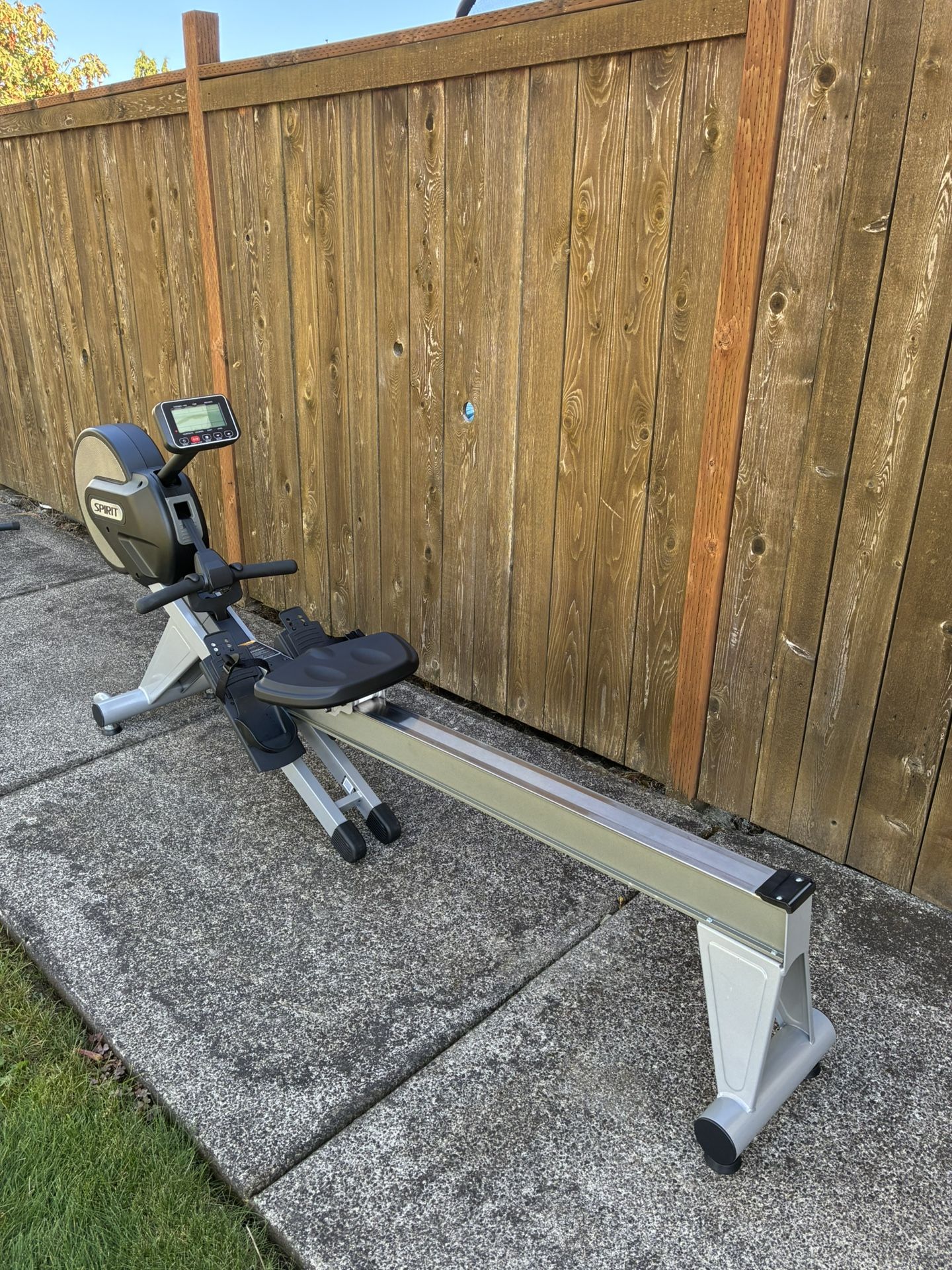 Commercial Grade Rowing Machine - Spirit CRW800