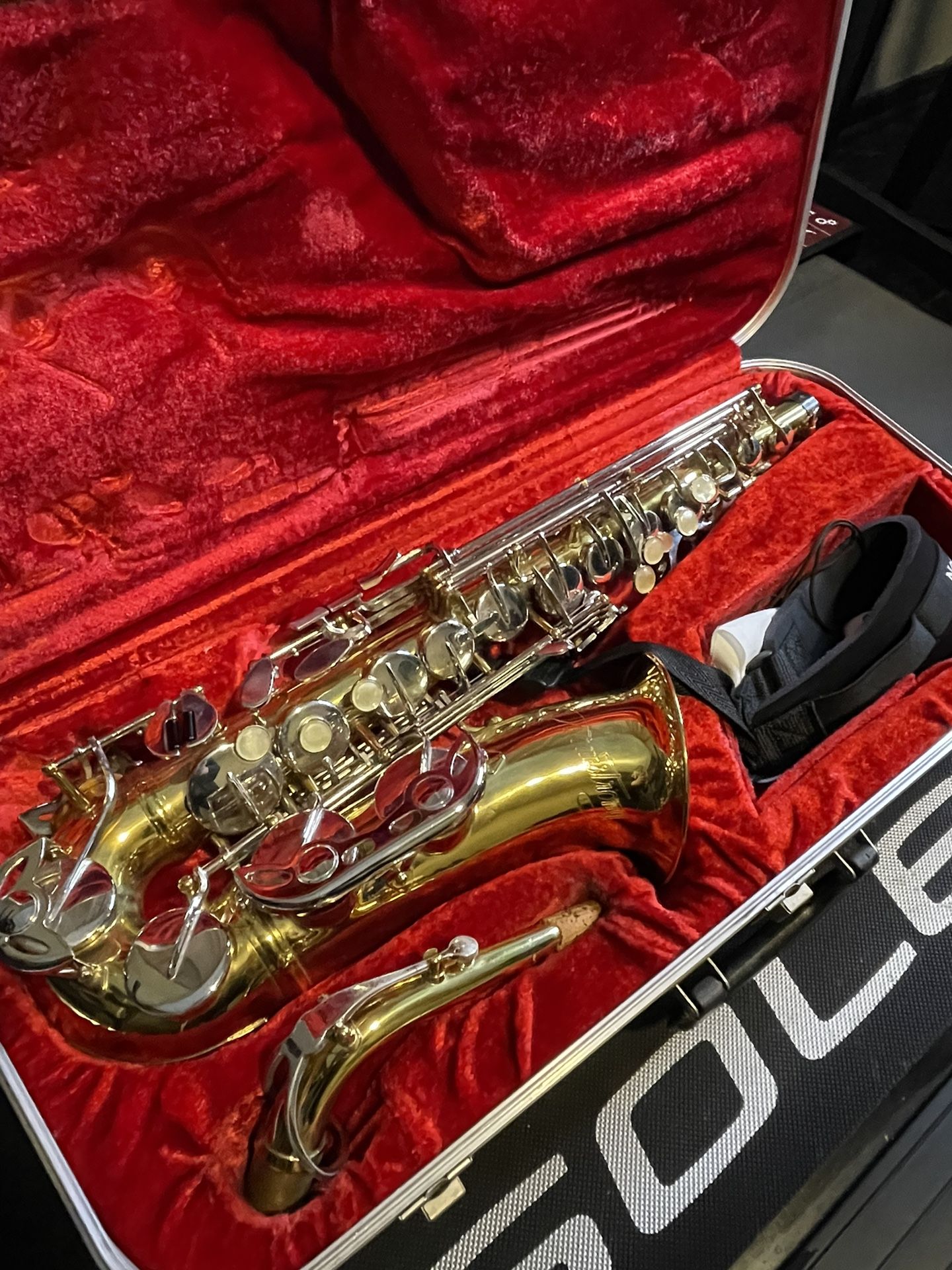 Saxophone (Armstrong)