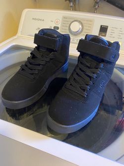 BOYS' FILA LITTLE KID & BIG KID VULC Size 5.5 NUBUCK MID-TOP SNEAKERS