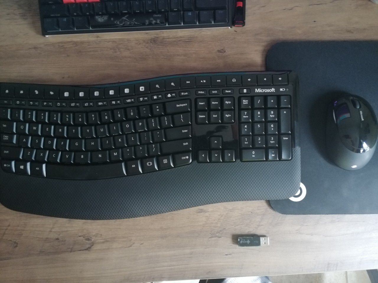 Wireless Microsoft keyboard and mouse