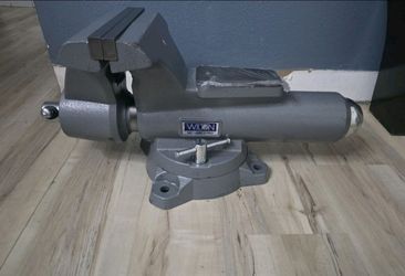 Wilton Mechanics Pro Bench Vise 10"