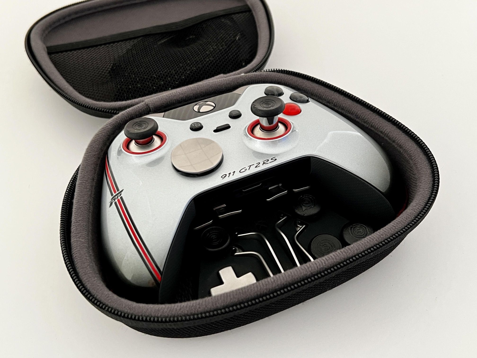 Xbox Elite Controller Forza Porsche Limited edition