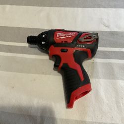 Milwaukee M12 Screw Driver Tool Only