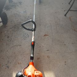 ECHO PE EDGER A GAS POWERED  2STROKE ENGINE