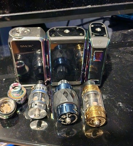 Smok GPriv4 Geekvape T200 And L200