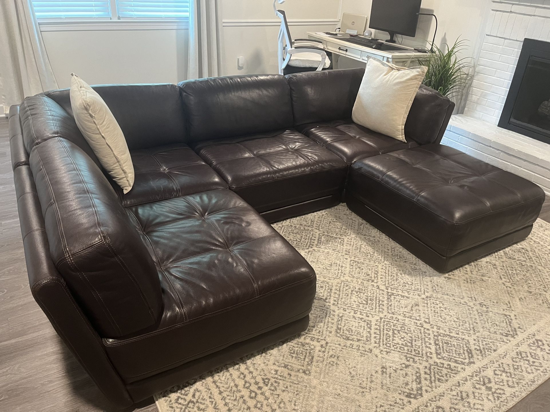 6 PIECE SECTIONAL LEATHER COUCH 