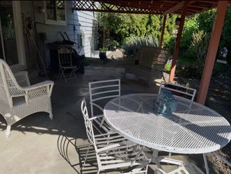 Iron table and 4 chairs