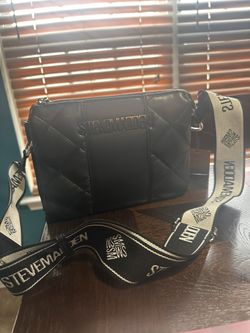 New Steve Madden Medium Thick Brand Shoulder Scrap