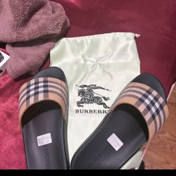 Burberry Slides 