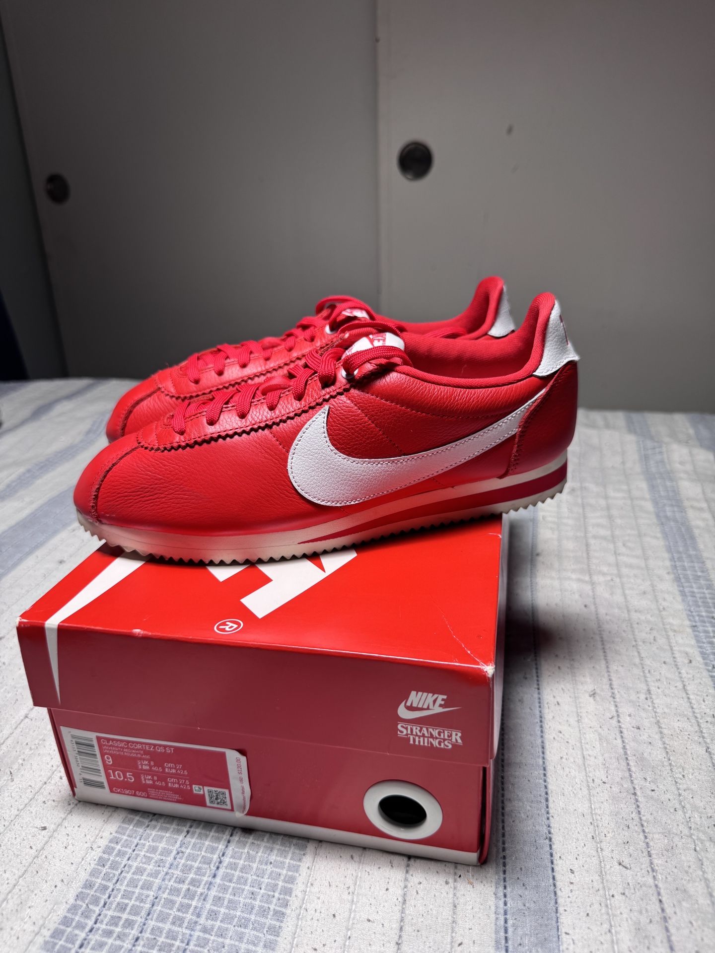 Nike Cortez Size 9 Stranger Things